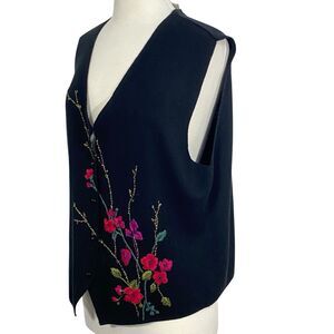 Vintage Koret BUTTON FRONT Black L Embroidered Flowers Sleeveless Vest Sweater